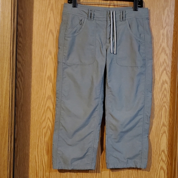 The North Face cropped stretch nylon pants size 4 - Picture 3 of 13